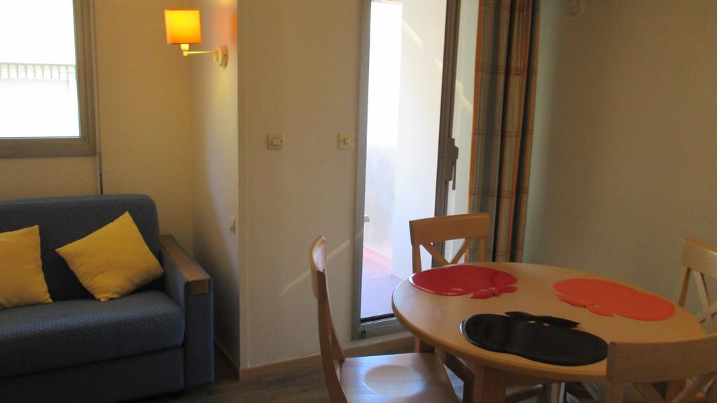 Promenade Des Bains Apartment Saint-Raphael  Bilik gambar